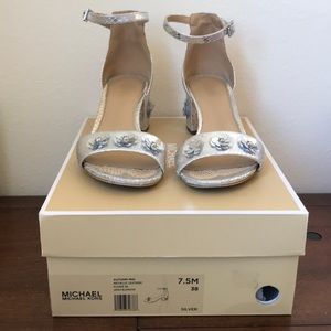 Micheal Kors - Autumn Mid Sandals in Silver